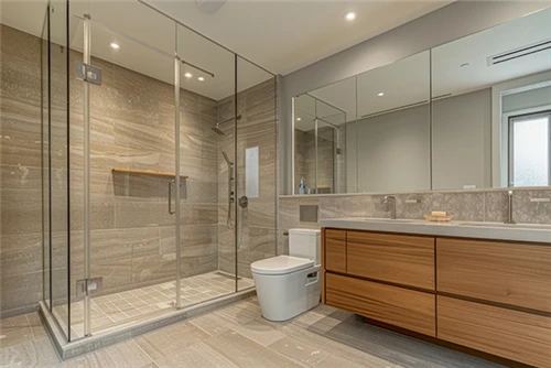 Verre de douche : comment choisir le bon verre pour votre douche